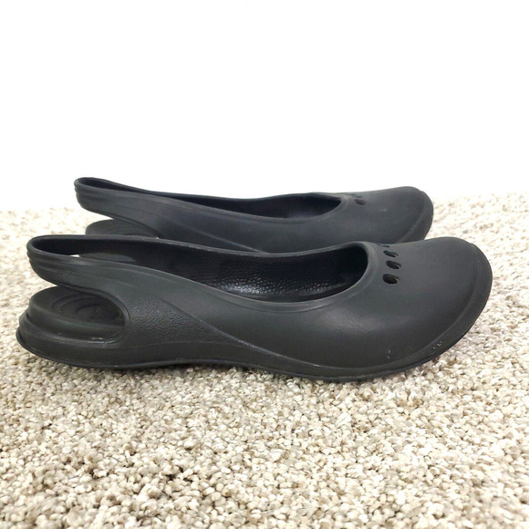 Crocs Shoes Womens 6 Flats Slingback Rubber Cutout Round Toe Lightweight Black - Picture 1 of 10